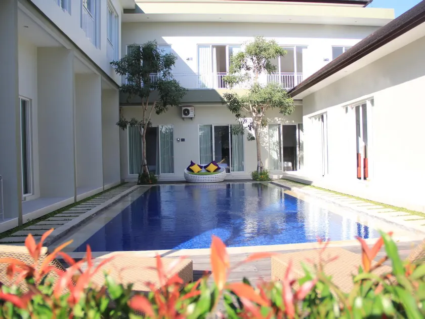The Vinhill Hotel - Image 1