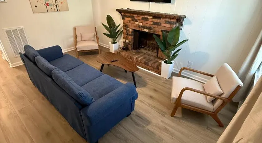 Newly Renovated 3 Bedroom House in Lakewood! - Image 1