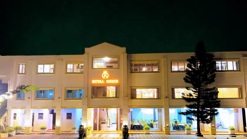 Royal Oshin Hotel - Image 1