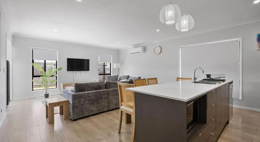 Premium Family Retreat in Logan Reserve - Image 1
