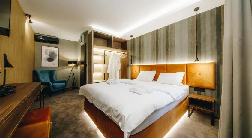 Boutique Luxury Apartments - Image 1