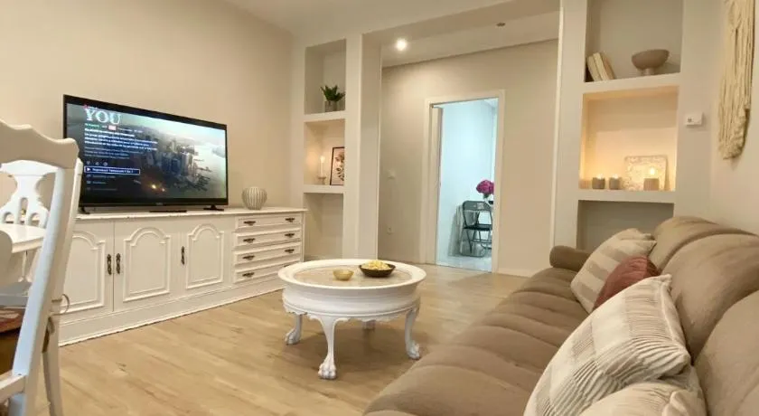 BRIGHT APARTMENT IN THE CENTER OF SANTANDER - Image 1