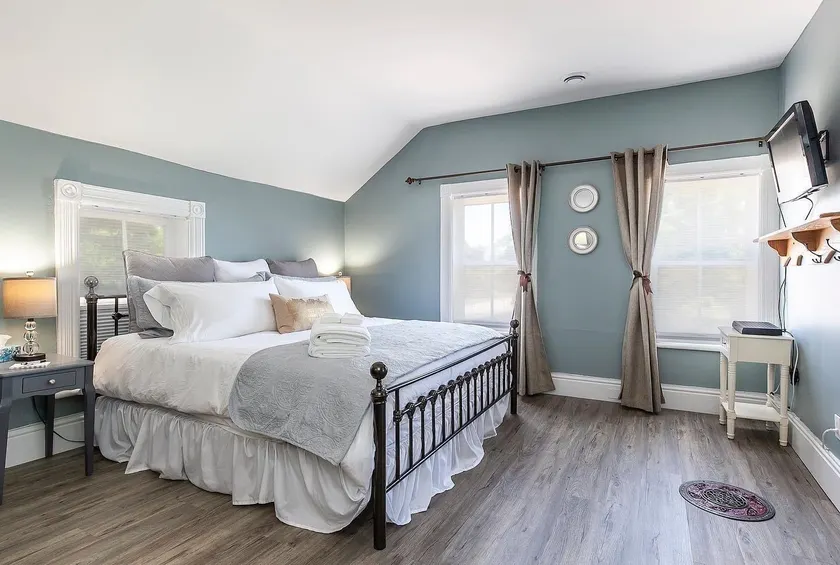 Rocklyn Inn Bed & Breakfast - Image 1