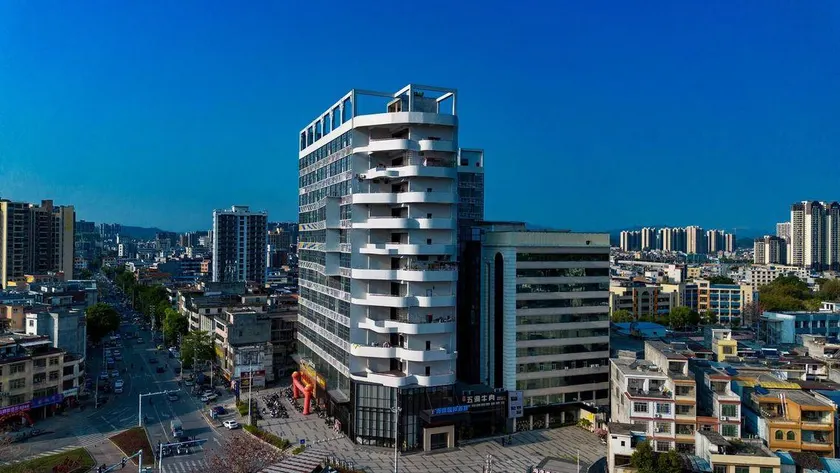 Haiyi International Hotel Huaiji - Image 1