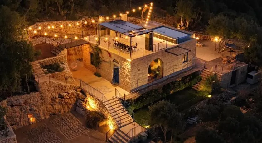 Lebanese house in Batroun with private pool - Image 1