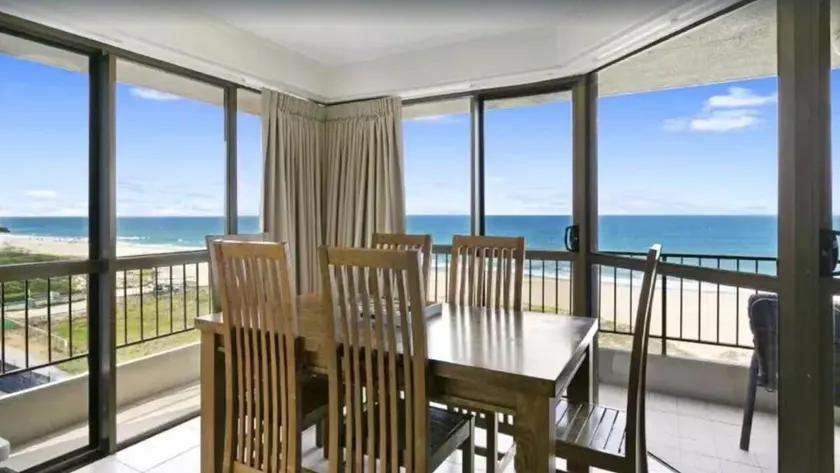 Fabulous Views at Surfside Court - Image 1