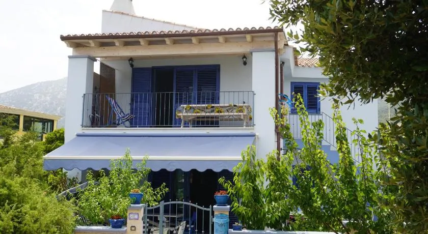 Casa Elena - Image 1