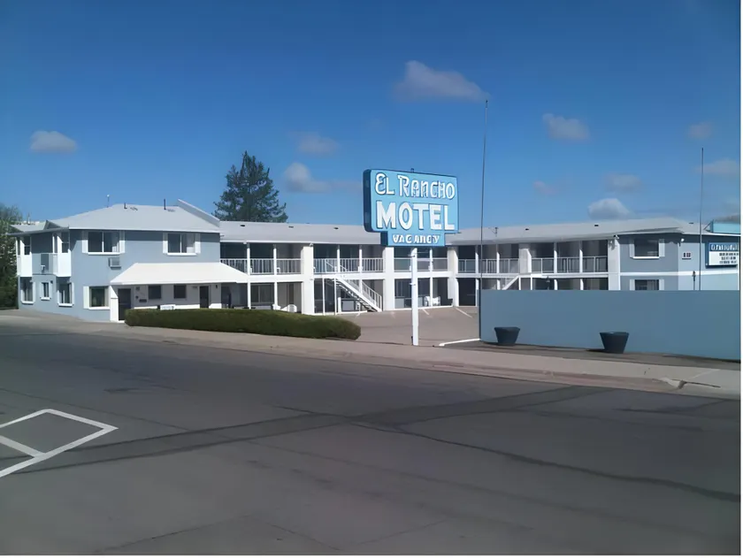 El Rancho Motel - Image 1