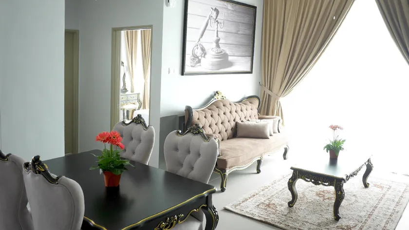 Zetter Suites @ Cameron - Image 1