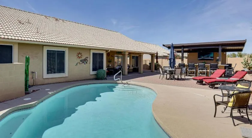 Cave Creek Desert & Entertainment Oasis - Image 1
