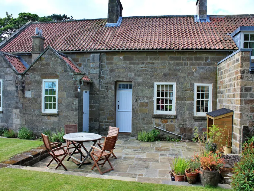 Finest Retreats - Ingleby Manor - Courtyard Cottage - Image 1