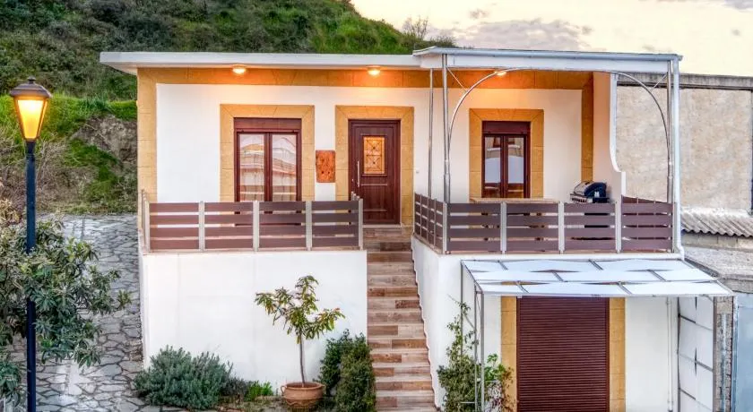 Villa Crypty - Image 1