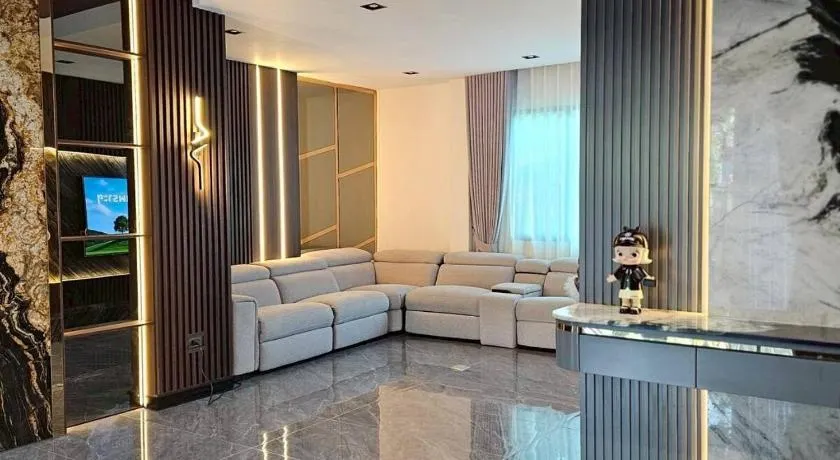 Premium Furnished Home and Free Driver 50 km Per day - Image 1