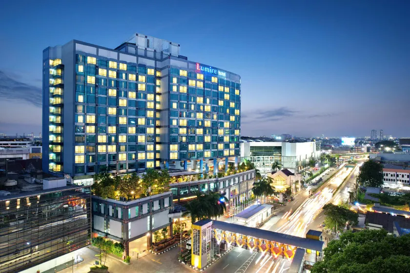 Lumire Hotel & Convention Centre - Image 1