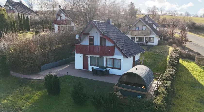 Ferienhaus mit Sauna und Hot-Tub - Image 1