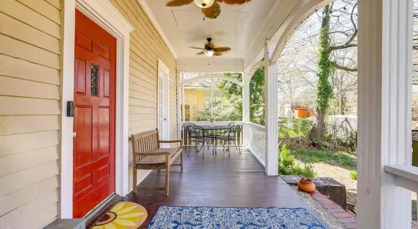 Charming 3 bedroom Home - Image 1