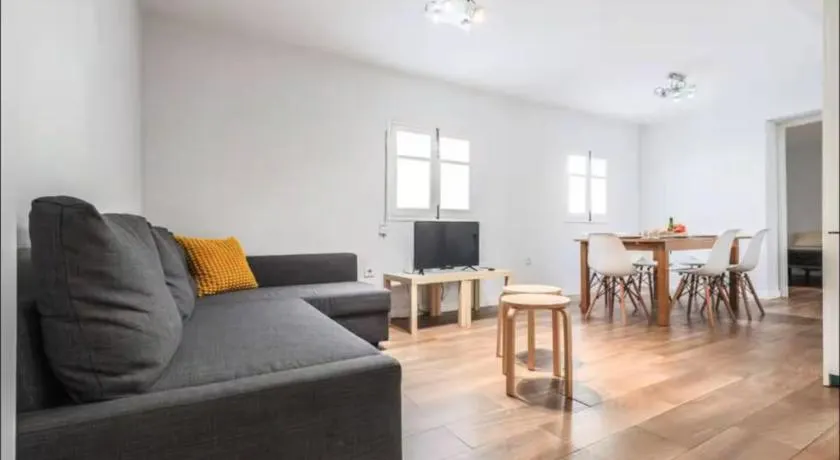 Home2Book Bright Apartment in Seville - Image 1