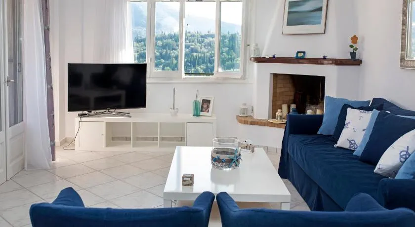 Hilltop Holiday Residence - Image 1