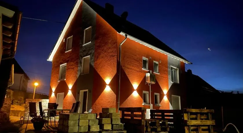 Haus Lotusblüte - Image 1