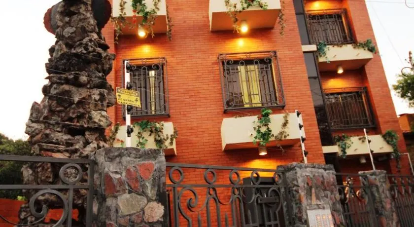 OKE Apart Hotel - Image 1