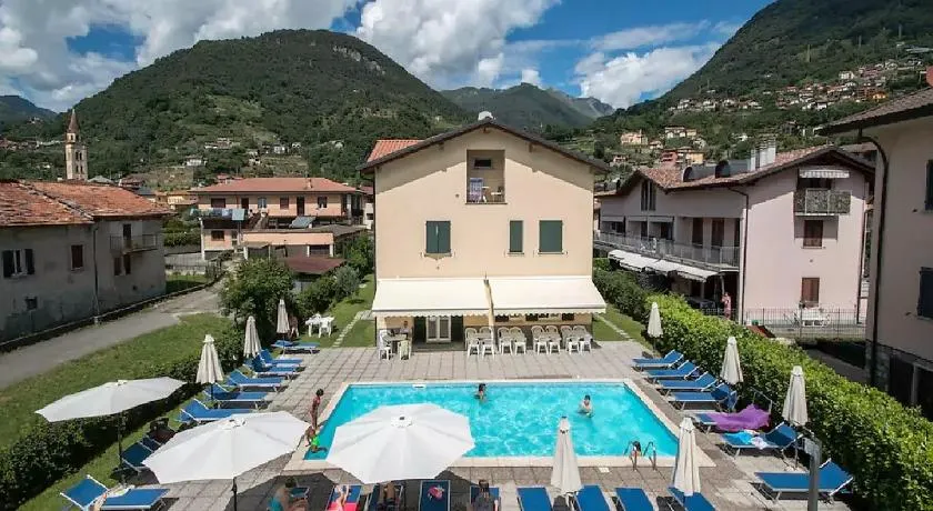 Lakeside Holiday Resort - Image 1