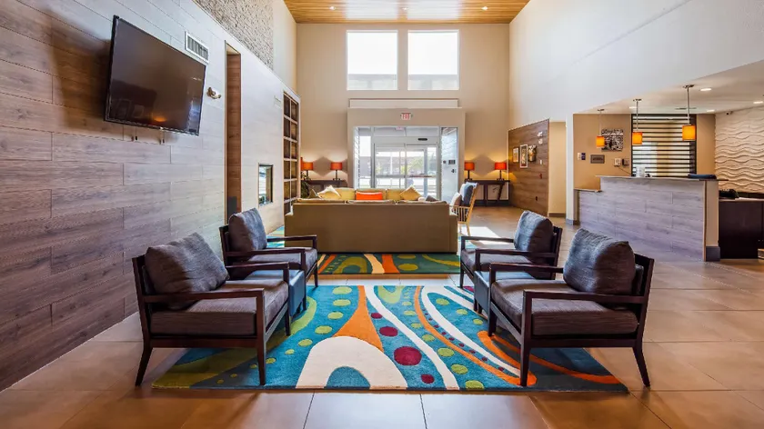 GARNER HOTEL HOUSTON WESTHEIMER by IHG - Image 1