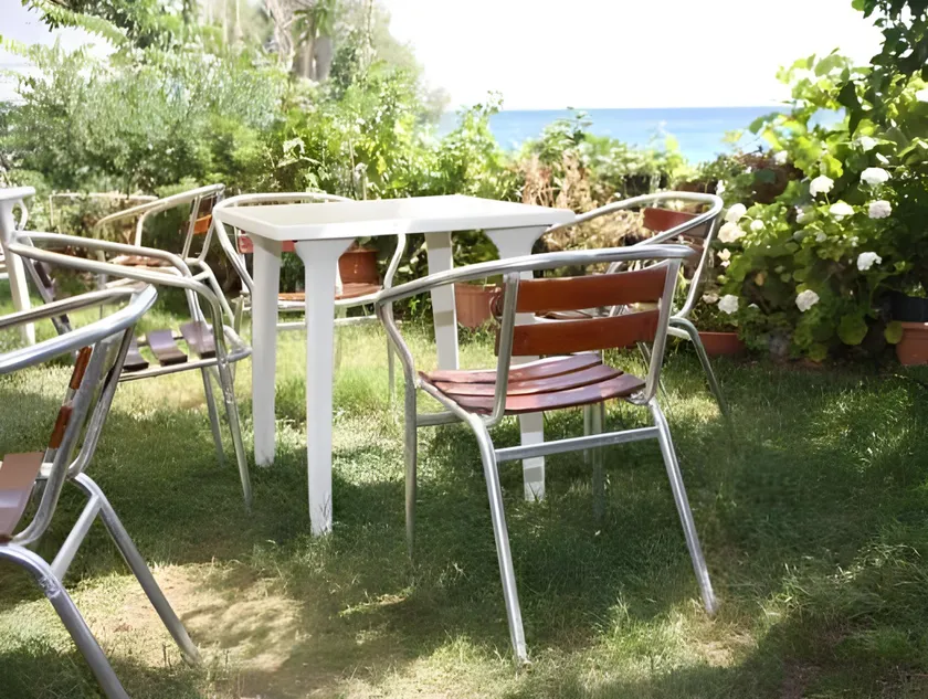 Akrogiali Hotel - Image 1