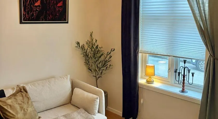 2 bedroom apartment historical downtown by the sea - Image 1