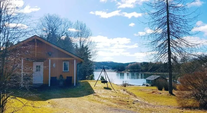 Gjestehus på bondegård, med båtutleie - Image 1