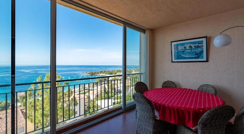 Appartement 'Standing Climatisé Vue Mer' avec vue sur mer, Wi-Fi et climatisation - Image 1