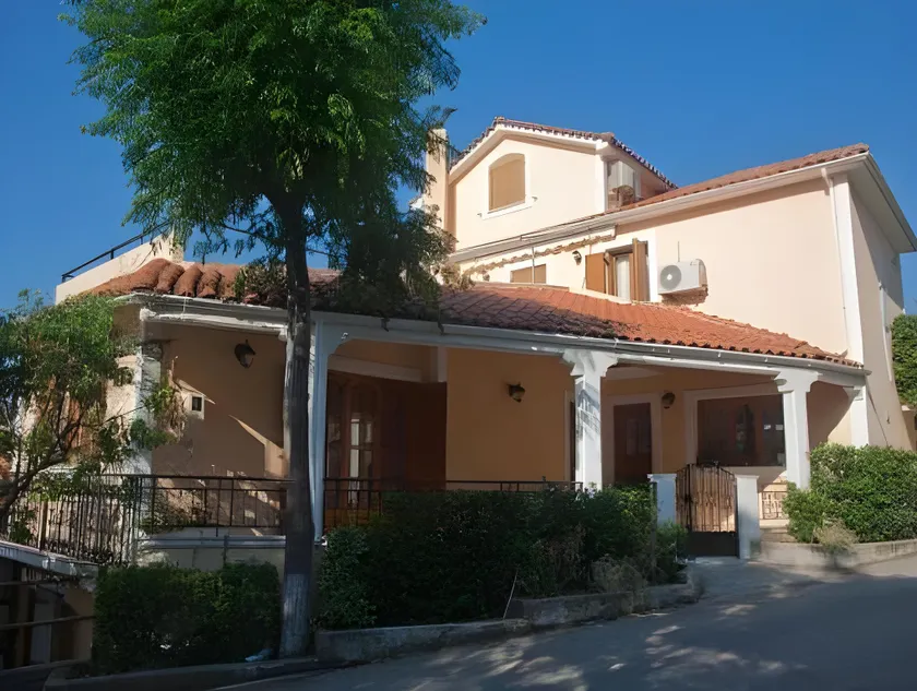 Epi Apartments - Image 1