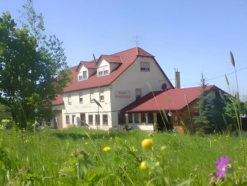 Landgasthof Deutsches Haus KG - Image 1