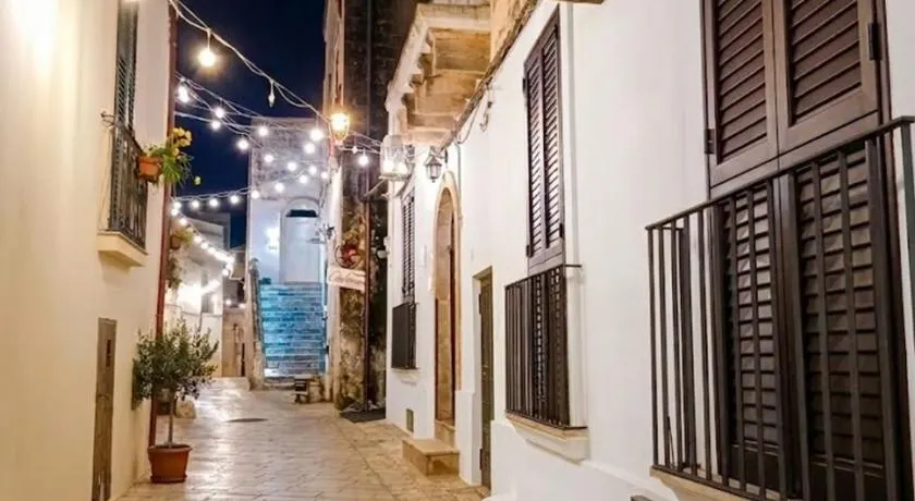 Mercanti - Image 1