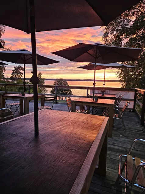Kallhällsbaden Strandhotell - Image 1