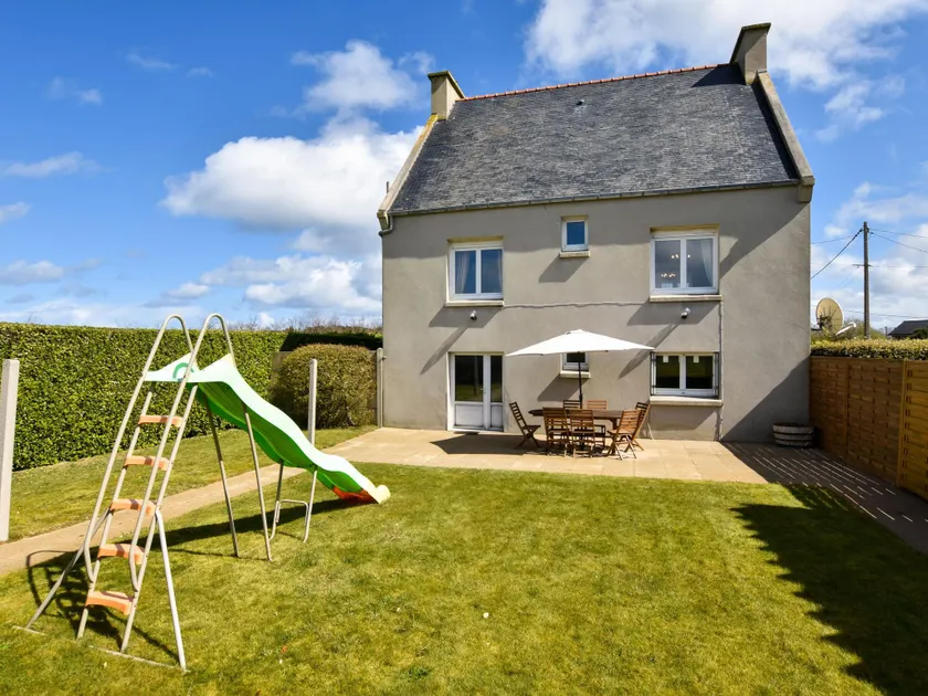Atmospheric Breton house with garden, at walking distance from the beach. - Image 1