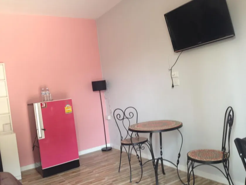 R2 Apartment 13 - Image 1