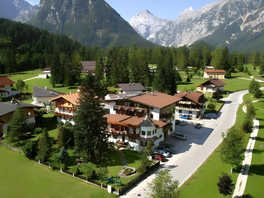 Hotel Enzian - Image 1