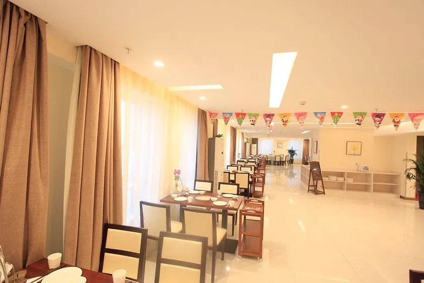 ROKEY APARTMEN HOTEL - Image 1