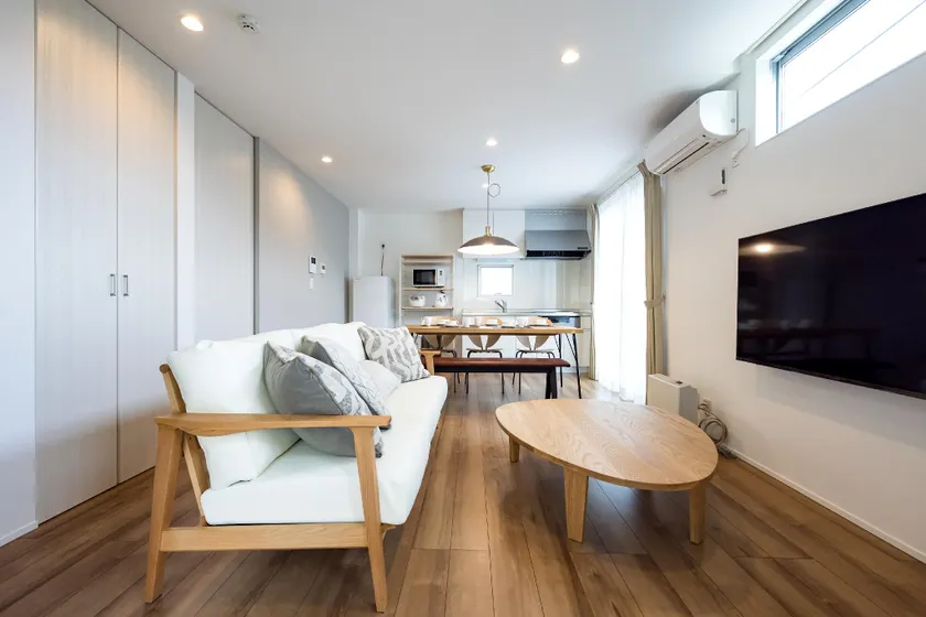 Aile House - Image 1