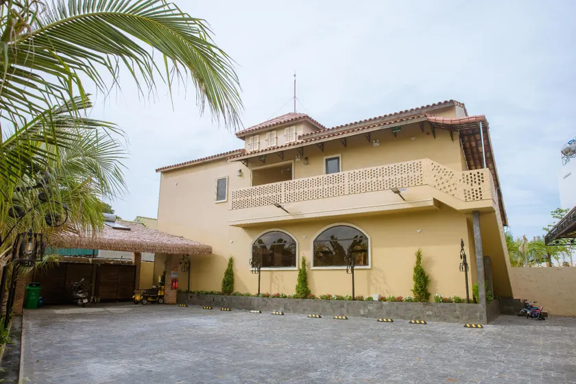 Thái Bình Cam Ranh 2 Hotel - Image 1
