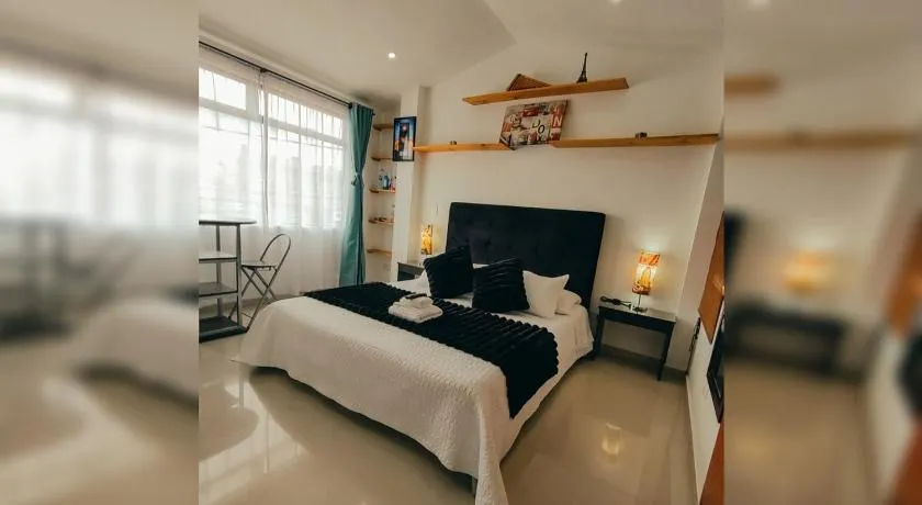 HABITACIÓN AMPLIA y CÓMODA CON BAÑO PRIVADO - Image 1