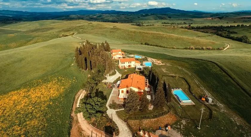 Borgo del Silenzio - Apartments with pool in Lajatico - Image 1