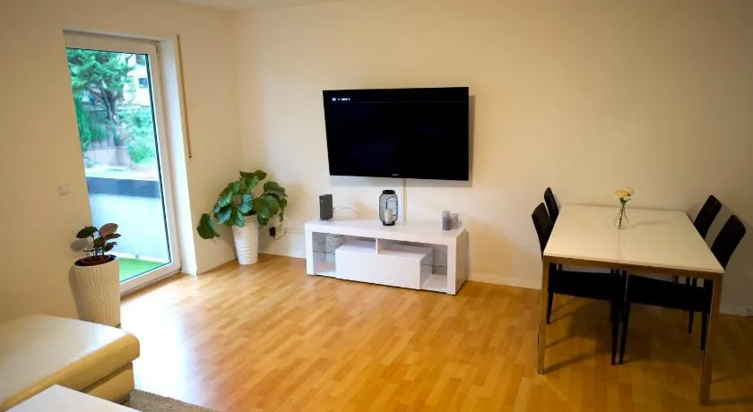 Moderne Ferienwohnung in Leimen mit Balkon WeHome Komfort - Image 1