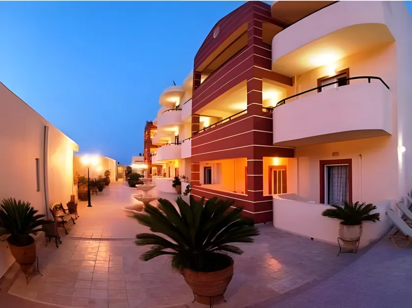 Elpis Studio Apartments - Image 1