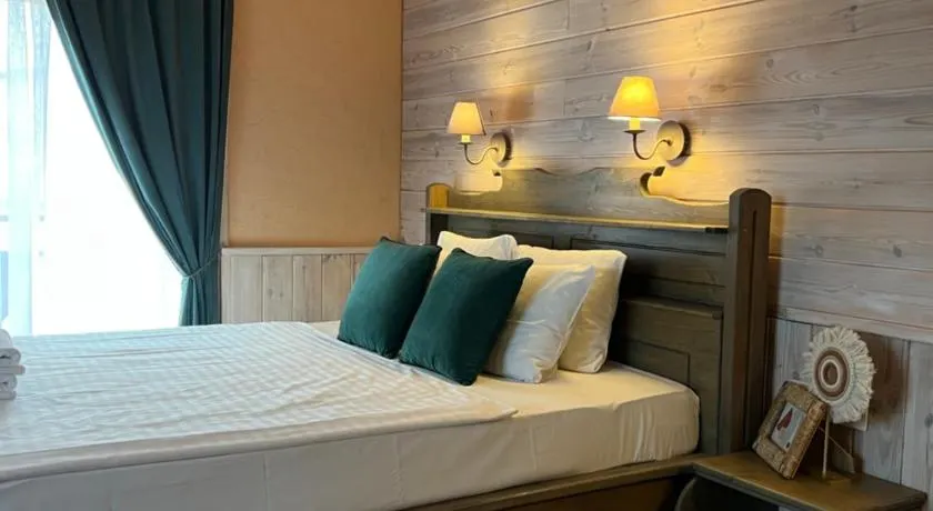 Agate Hotel - Image 1