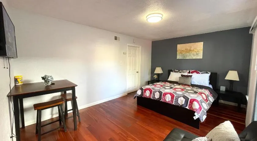 Lovely 3BD Home - 30MIN to Berkeley, SF, Napa - Image 1