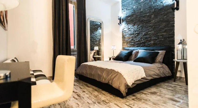 Trevi & Pantheon Luxury Rooms - Image 1