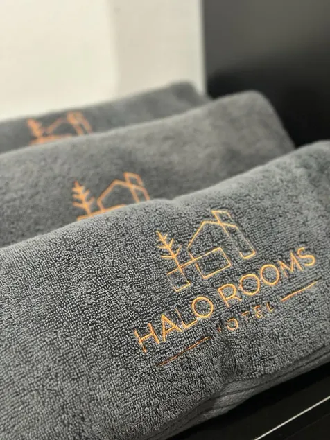 Halo Rooms Hotel - Image 1