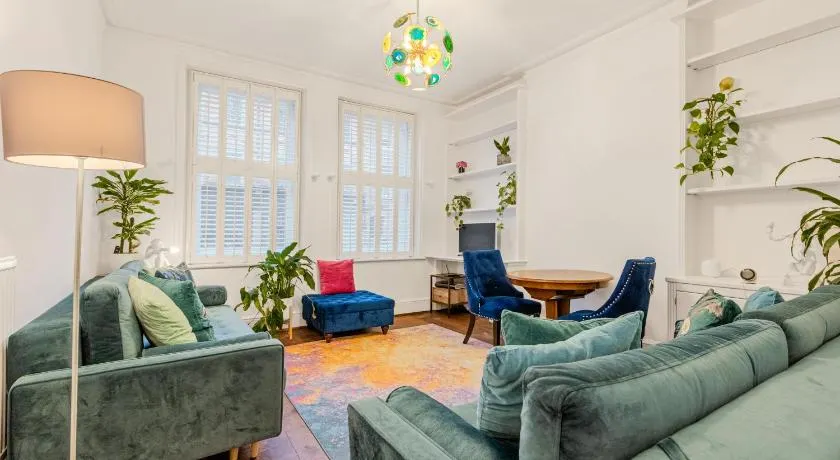 New listing! 1BR apt in Central London, 5 min tube - Image 1