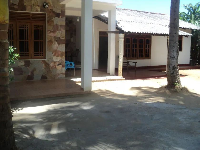 Canal Side Guest House Polonnaruwa - Image 1